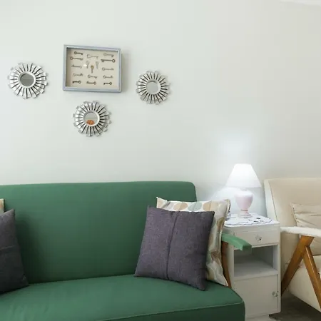 Canadian * Ponta Delgada